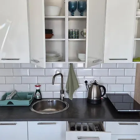 Apartamentai Su Baseinu *